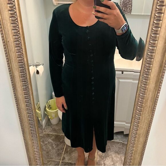 Vintage Emerald Green Velvet Long Sleeve Dress - Picture 2 of 12